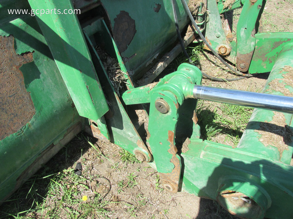 741 LOADER 8FT W/ GRAPPLE